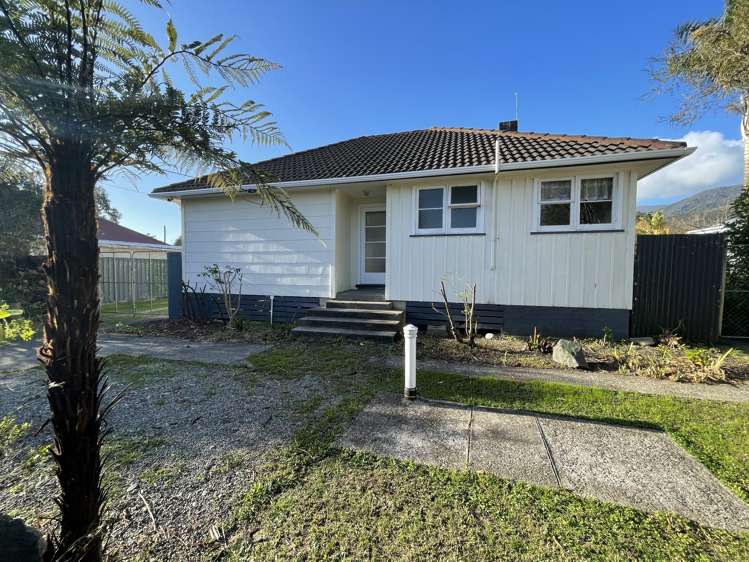 17 Stewart Street Waimangaroa_0