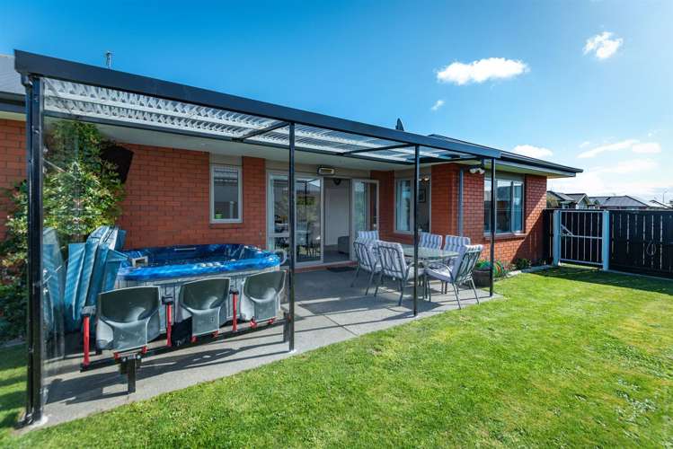14 Saint Peters Close Woolston_18