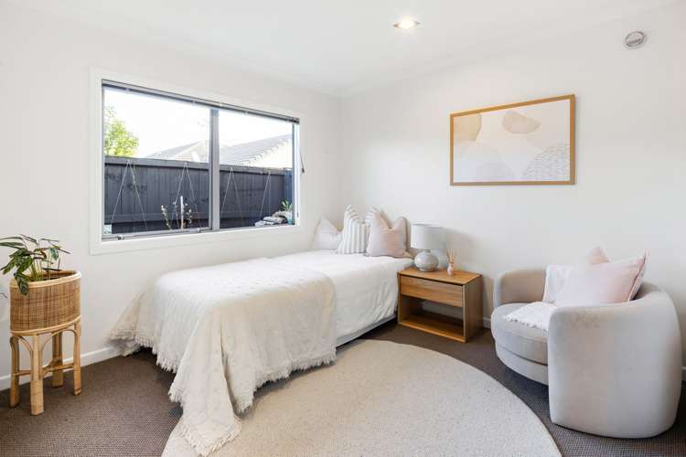 13 Margrain Close Huntington_19