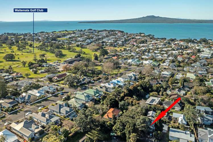 1/6 Everest Street Devonport_26