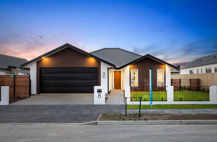 8 Strowan Avenue Elgin_3