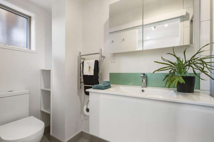 191 Scenic Drive Titirangi_18