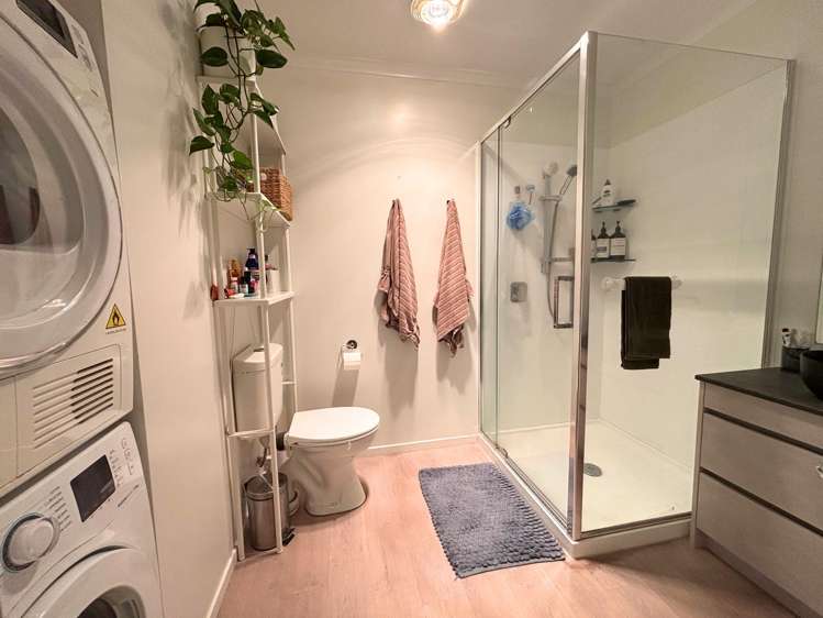 5D Pyramid Place Glen Eden_6