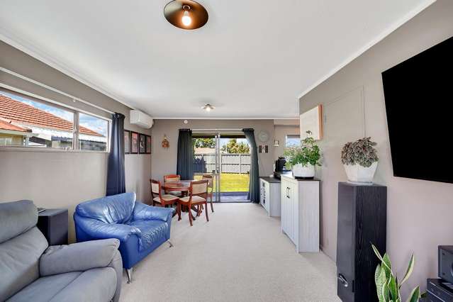 375 Cobham Drive Hillcrest_3