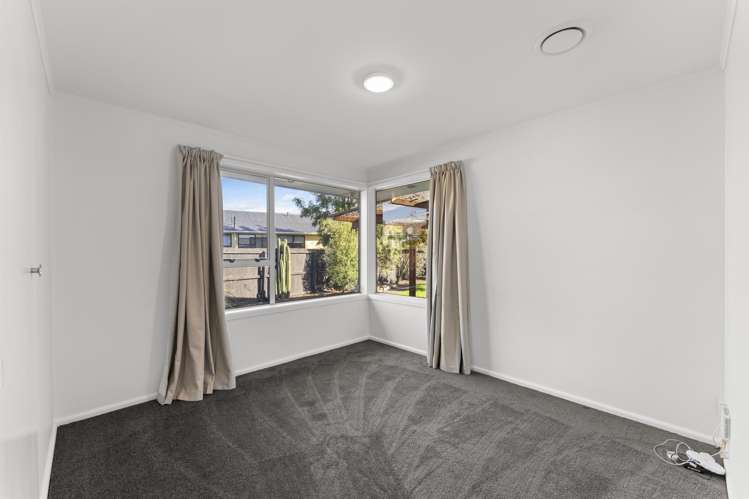 127 Denise Crescent Hornby_8