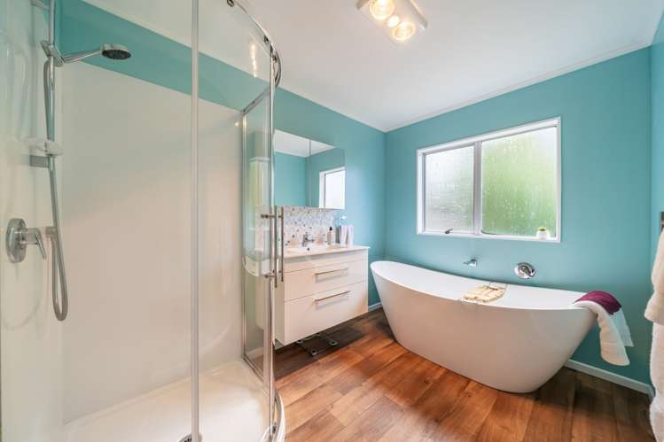 32 Gurney Road Kelson_17