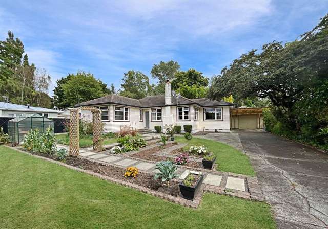 FEILDING - 3 BEDROOMS