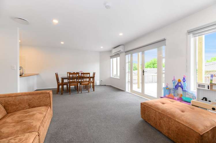 5/14 Fields Parade Oteha_2