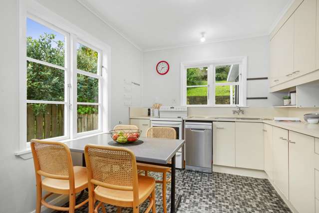 15 Ngatitoa Street Tawa_2