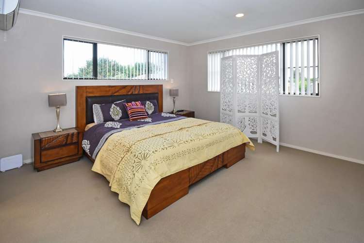 8 Ashkirk Place Wattle Downs_27