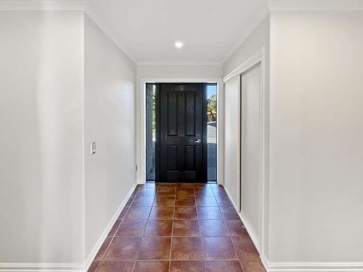 96 Charles Street 11353_1