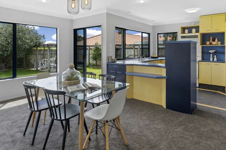 23 Maple Crescent Richmond_10