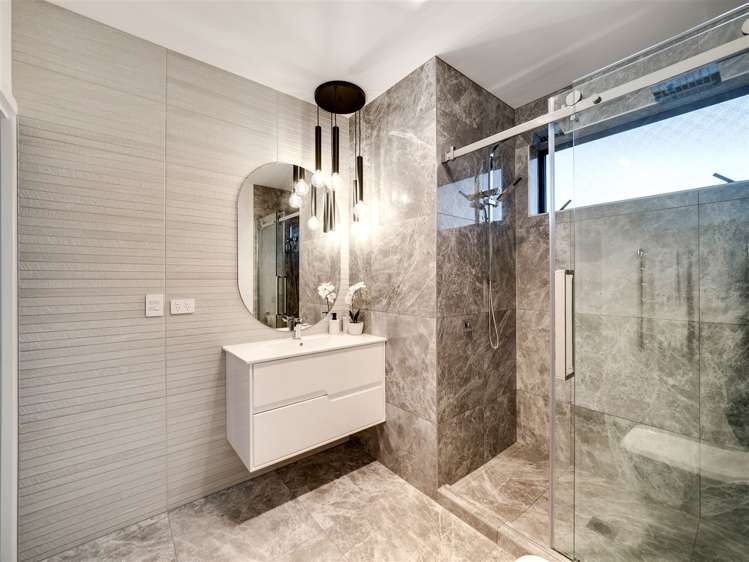 6 Brusio Drive Wigram_25