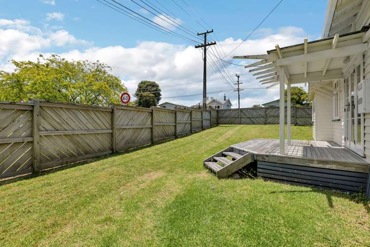 2 Taylor Road Kamo_16