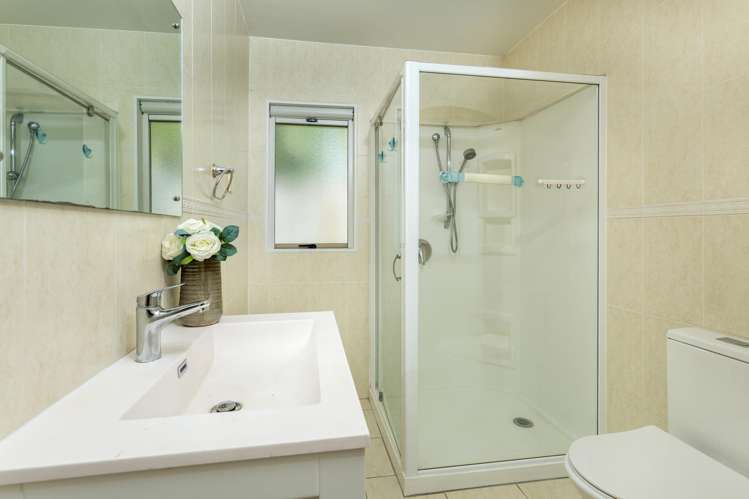 78 Medallion Drive Oteha_16