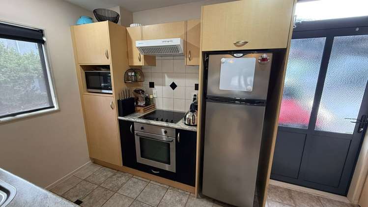 34/8 Soljak Place Mount Albert_15