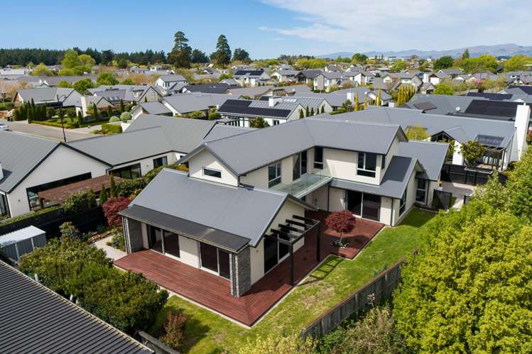 8 Waitikiri Square Parklands_20