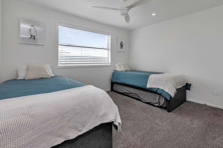 11 Olney Court One Tree Point_11