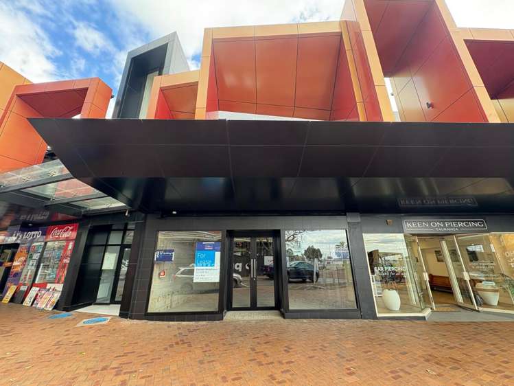 Shop 2, 1 Devonport Road_0