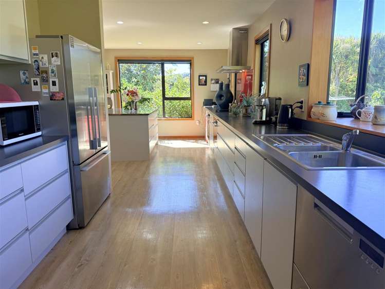 125 Coulson Road Paroa_7