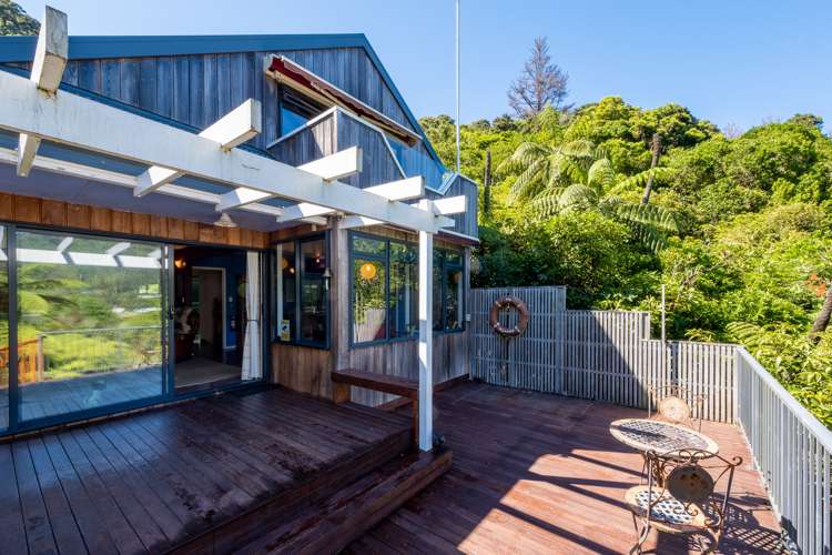 2393 Queen Charlotte Drive Anakiwa and Surrounds_3