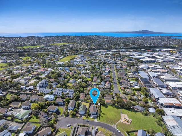 15 Leiden Place Totara Vale_1