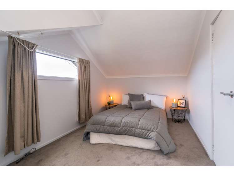 74 Barnes Drive Caversham_11