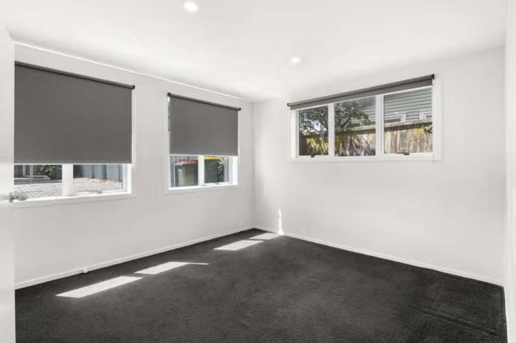 Units 1-6/200 Pilkington Road Point England_14