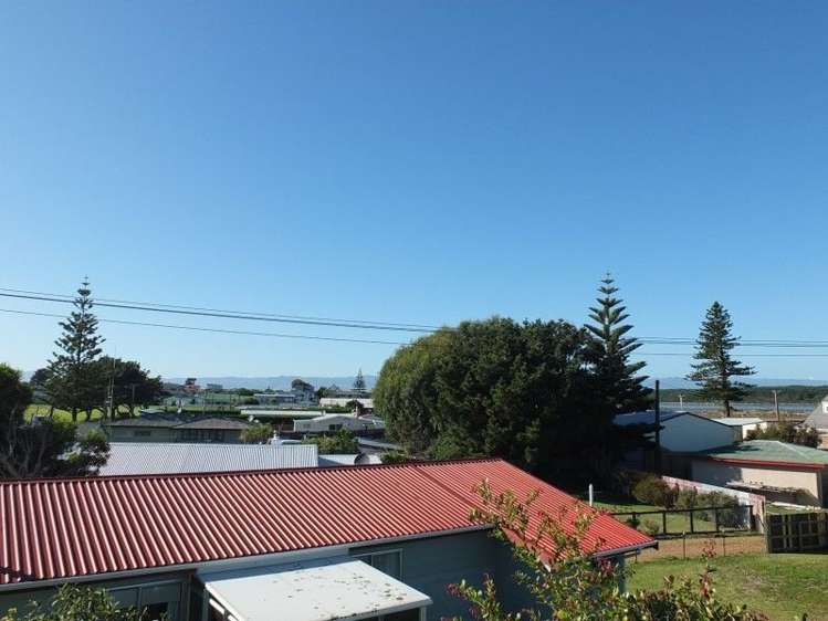 3 Perreau Avenue Foxton Beach_15