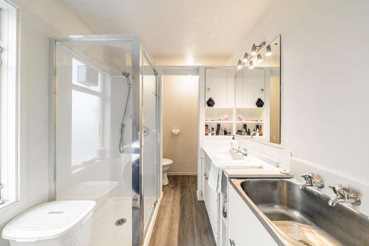 61B Mortimer Terrace Brooklyn_13