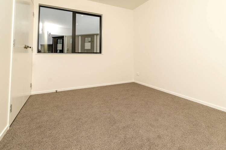 8/327 Glengarry Road Glen Eden_3