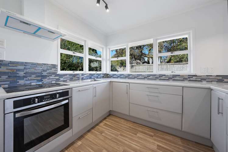 1&2/29 Eban Avenue Hillcrest_10