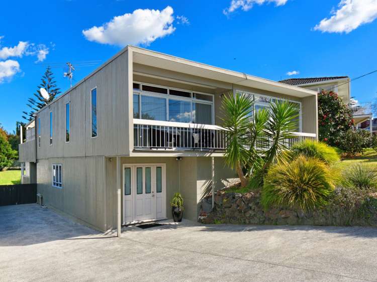57 Royal View Road Te Atatu South_1