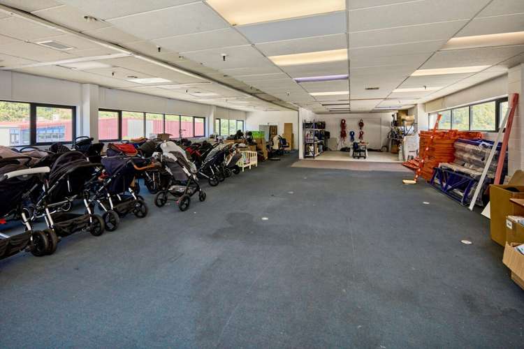 11 Glover Street Ngauranga_11