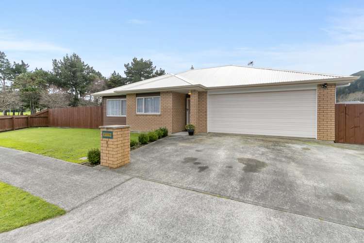 1 Woodland Grove Wainuiomata_17