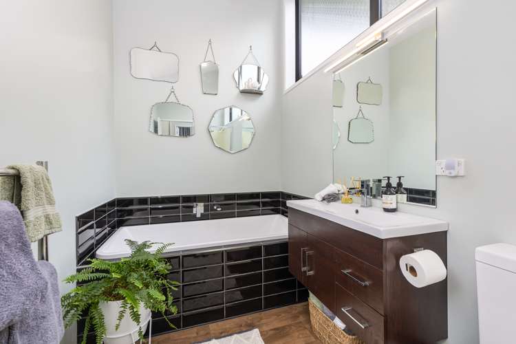 54 Upper Harbour Drive Greenhithe_22