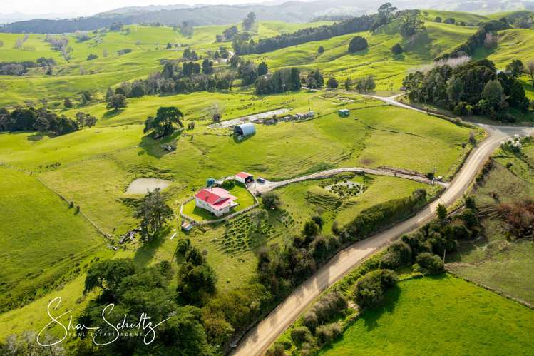 1 Kirk Road Maungaturoto_25