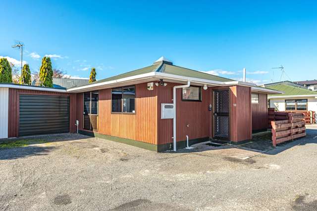 Tip Top Townhouse - with extras!