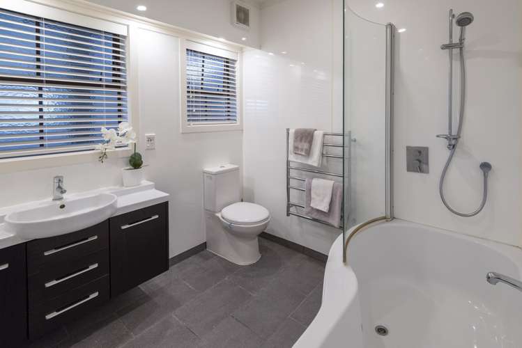 17A Lynton Road Bucklands Beach_35