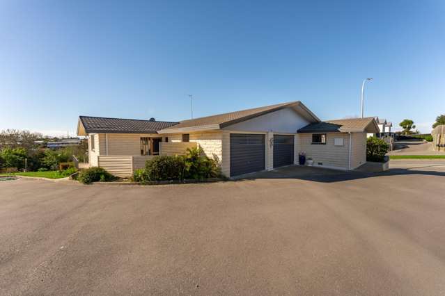 Love Space, Sun And Serious Garage Goals?