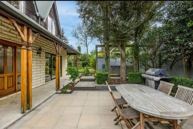 Private Family Oasis in the Heart of Rangiora