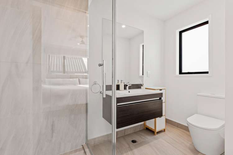 10 Orca Drive Stanmore Bay_10