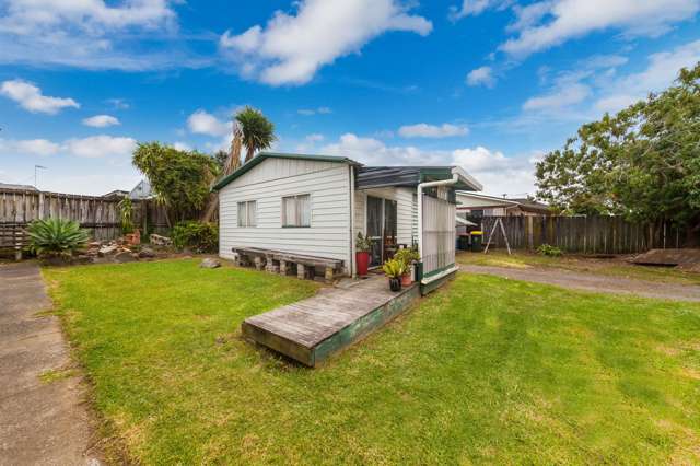 64 Christmas Road Manurewa_1