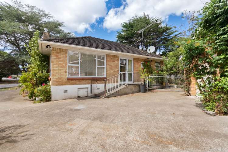 15 Sutton Crescent Papatoetoe_7