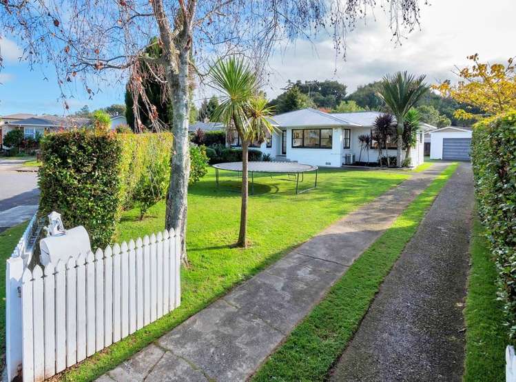 2 James Place Opaheke_14