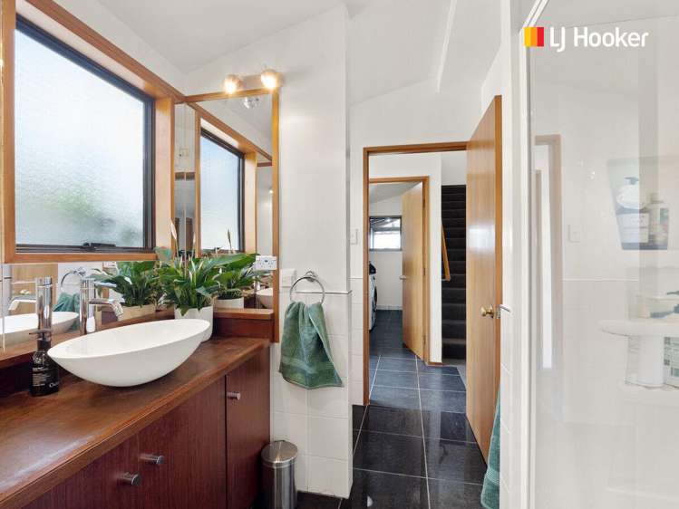 14 Waikana Street Broad Bay_11