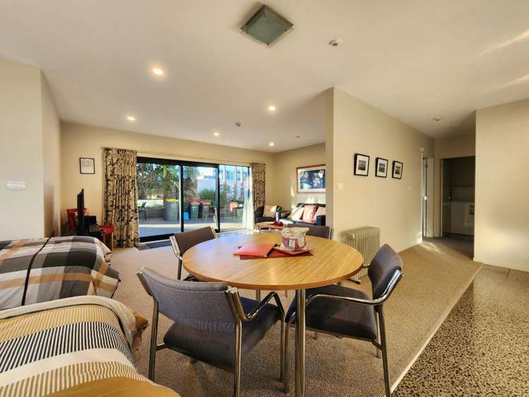2/1152a South Road Oakura_9