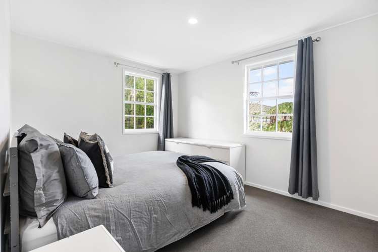 24 Thurleigh Grove Karori_10