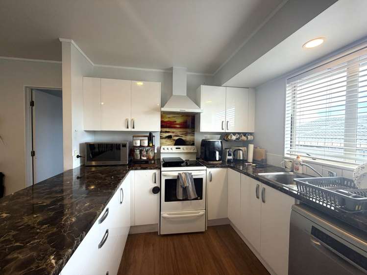 15 Cretian Crescent Henderson_5