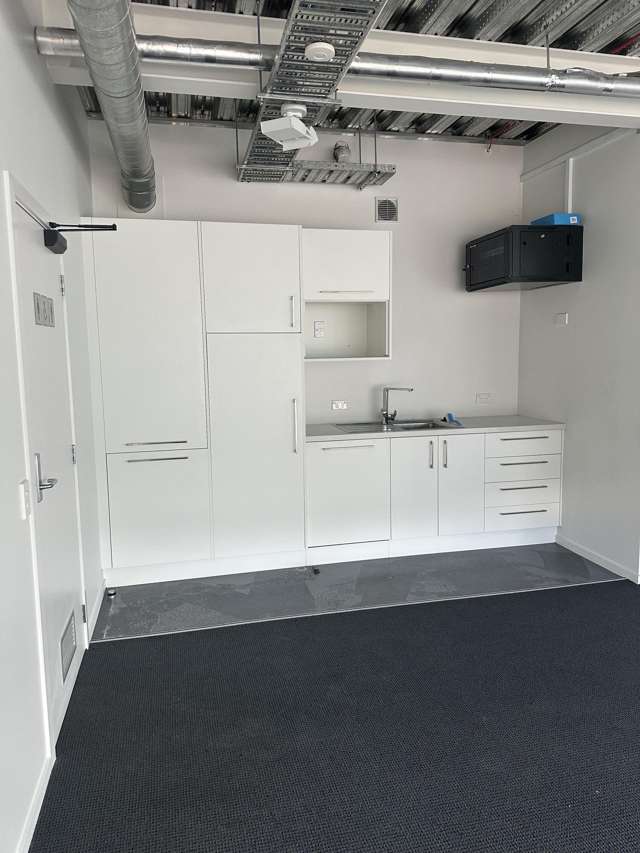 7/2 Distribution Lane Sockburn_4